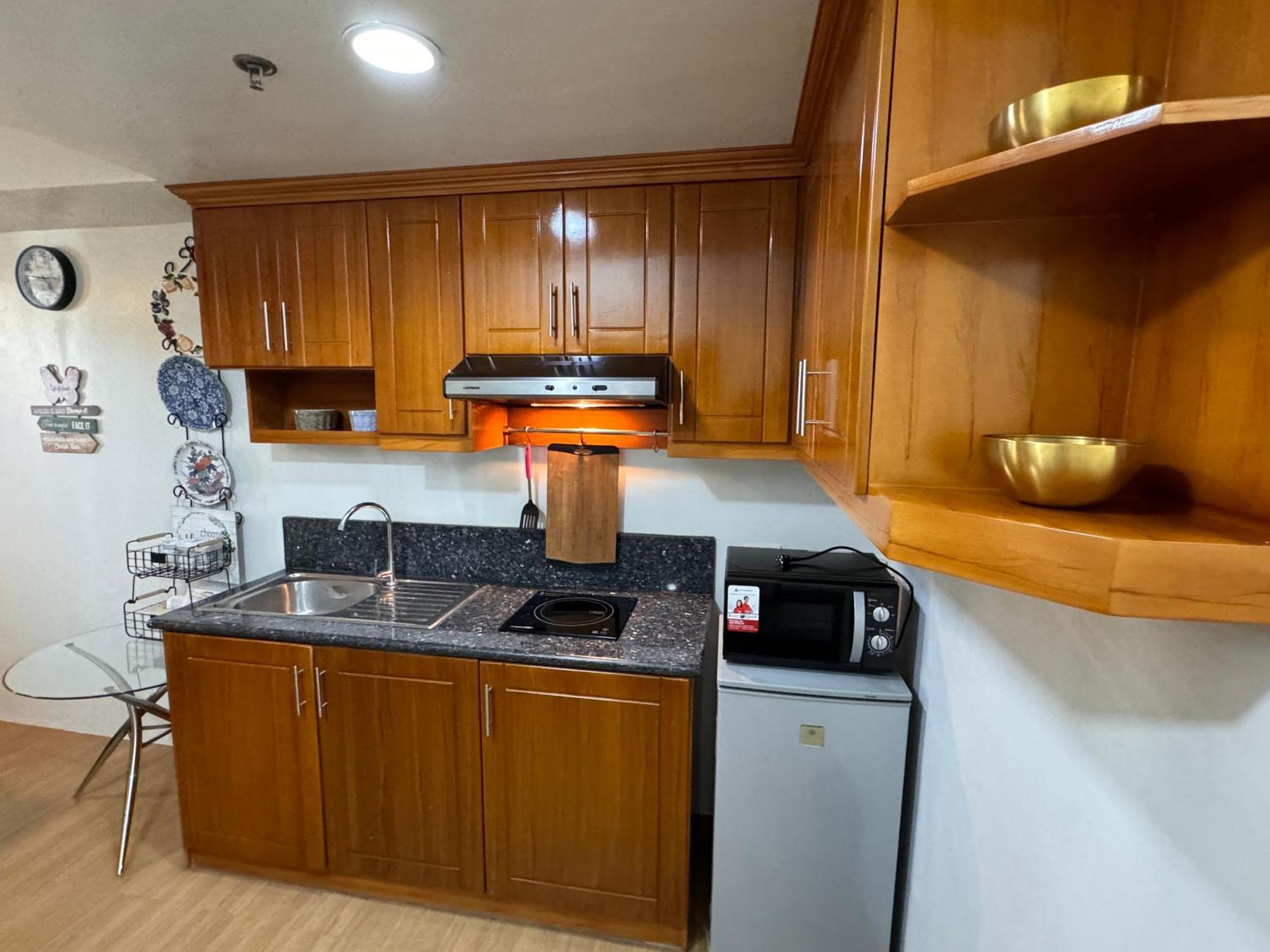 Cozyvilla At Pine Suites Tagaytay 2Br Or Studio With Free Parking 2Br In Basement Parking And Studio In Offsite Parking Tagaytay City Exterior foto